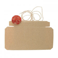 Коробка крафт из рифленого картона с декором