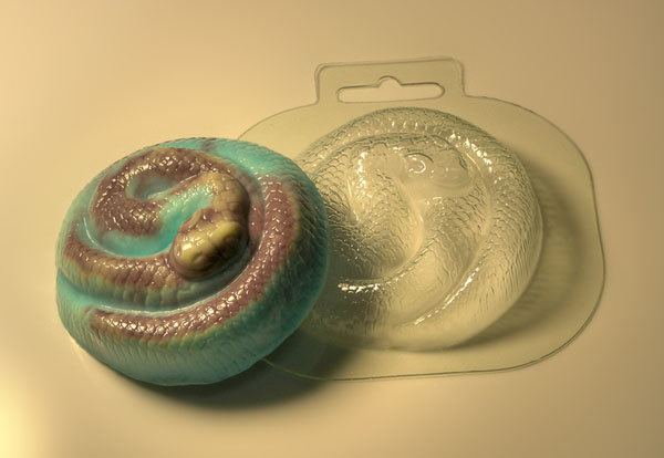 Змейка-чародейка форма пластиковая